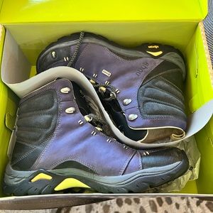 Ahnu women’s hiking boots